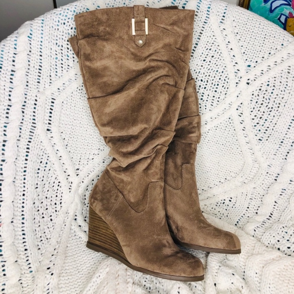 Tan microsuede wide-calf comfy boots!!
